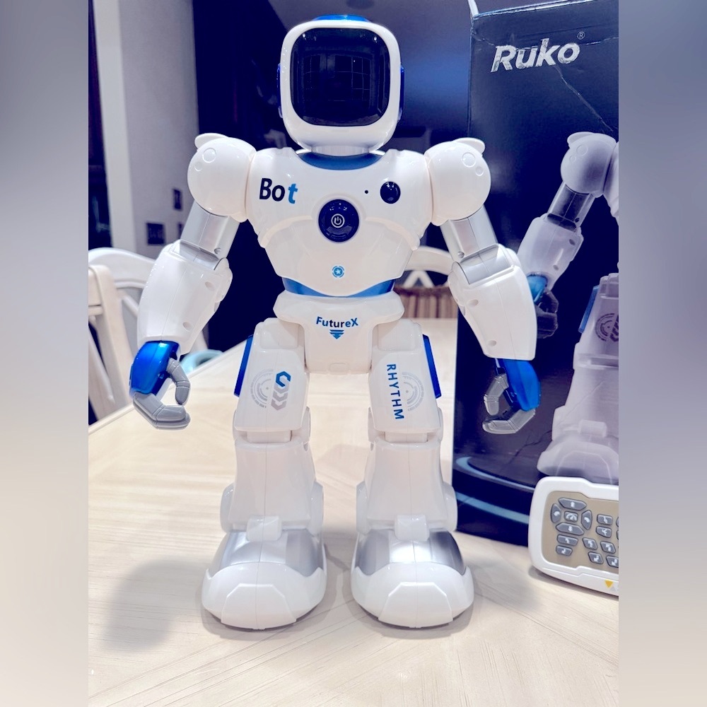 Ruko RC Smart Robot with Voice Control - – Programmable Interactive - Picture 5 of 16